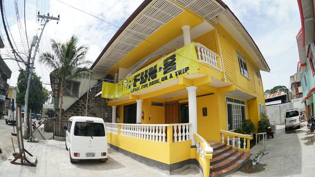 U Feel Fun House Hotel Dumaguete City Exterior photo